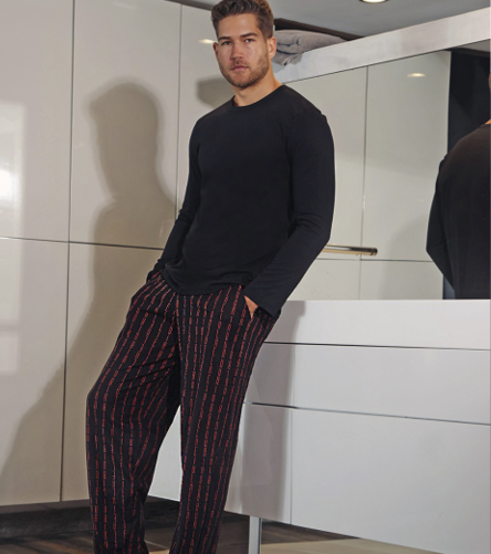 INV. PIJAMA DE HOMBRE CAMISETA LISA Y PANTALON ESTAMPADO "LETRAS"