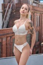  CONJUNTO TRIANGULO SOFT DE MICROFIBRA Y PUNTILLA CON CULOTELES