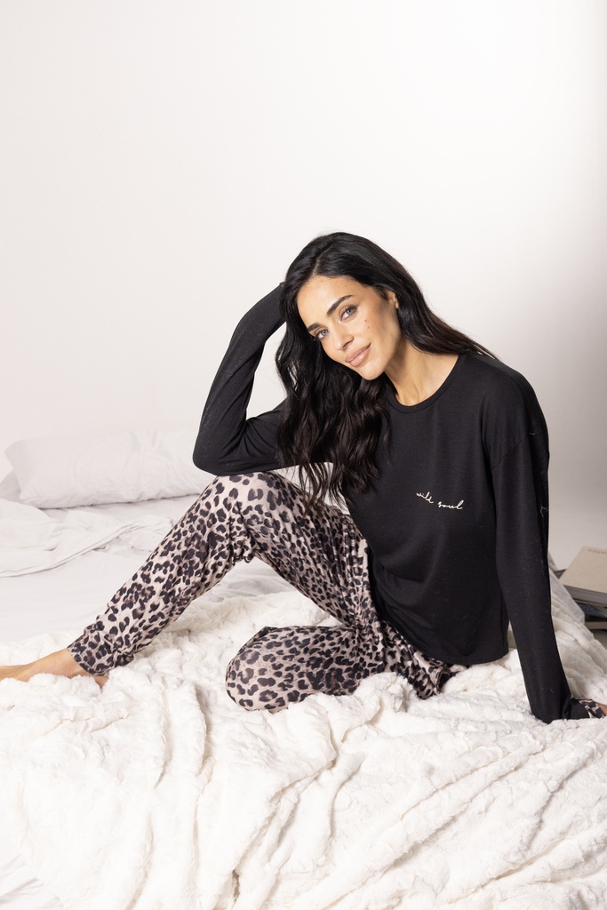 LIQUIDACION ! - INV. PIJAMA CAMISETA LISA Y PANTALON ANIMAL PRINT