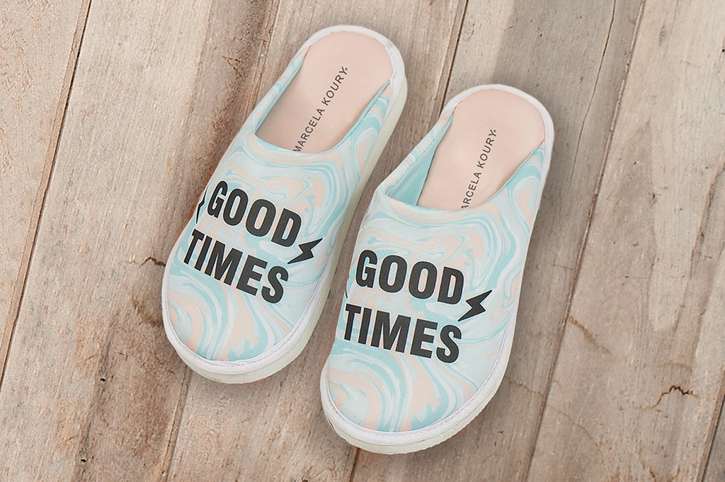  INV. PAR DE PANTUFLAS ESTAMPADAS "TRIPPY"