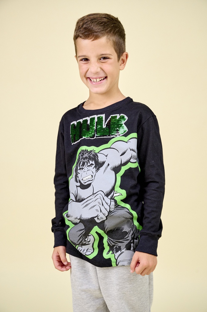  INV. REMERA DE JERSEY ML ESTAMPADA "AVENGERS" CON PUÑOS Y LETEJUELAS REVERSIBLES