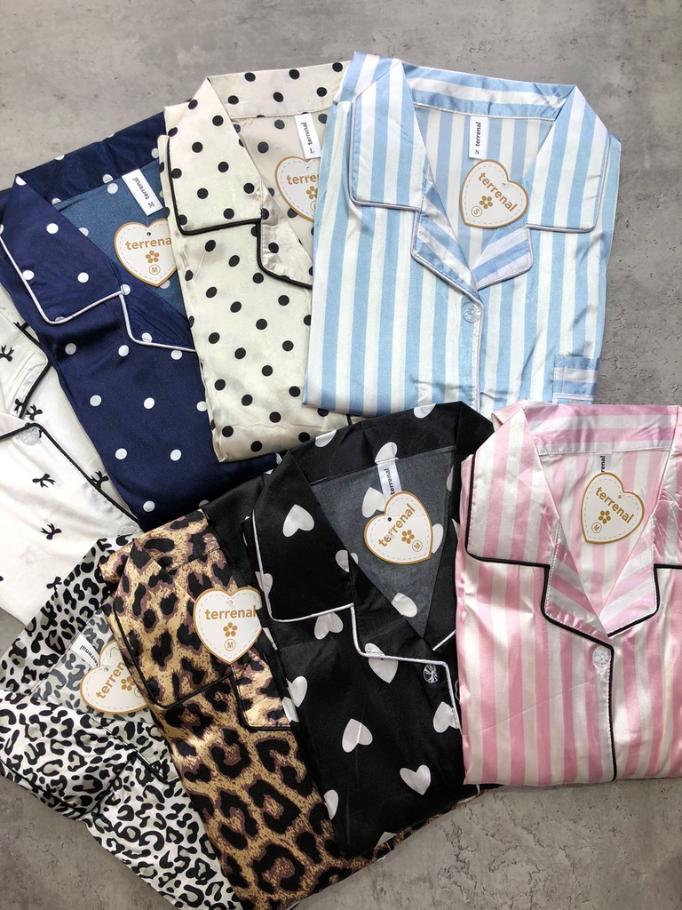 VER. PIJAMA ABOTONADO DE RASO ESTAMPADO